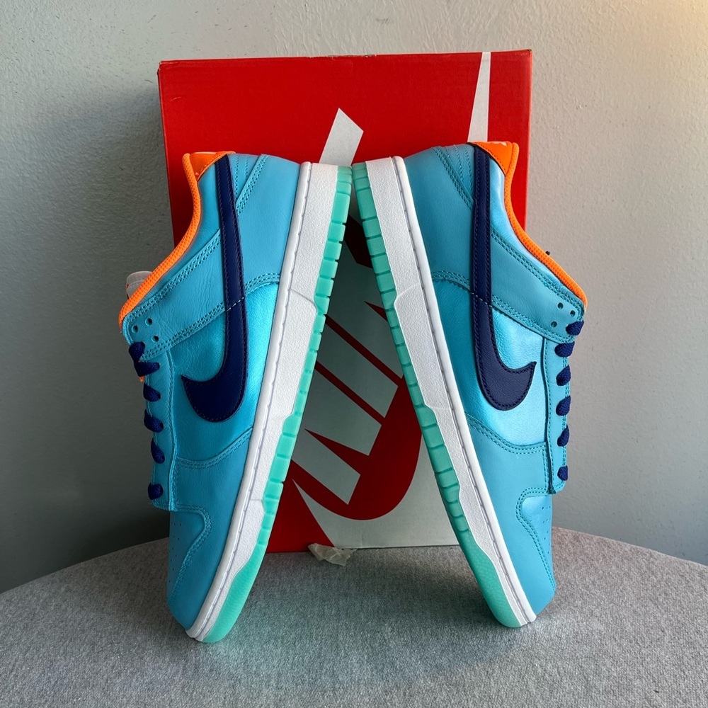 Nike Dunk Low SE Baltic Blue glow- in-dark Men's Shoe Size 10 HQ1538-416 - Picture 8 of 11